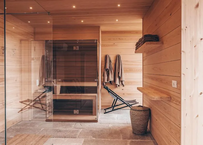 Casa Rampolina 게스트하우스 4*